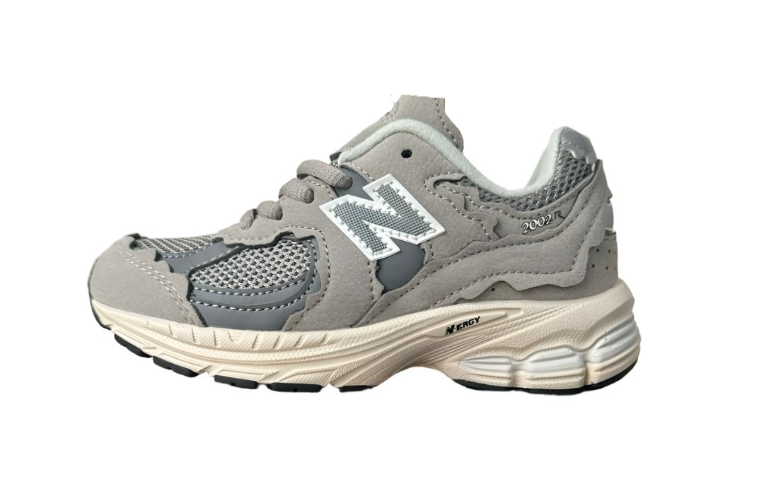 New Balance ML2002 – tinysneaker