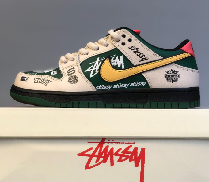 NIKE CUSTOM DUNK X STUSSY | Green version 2 – tinysneaker