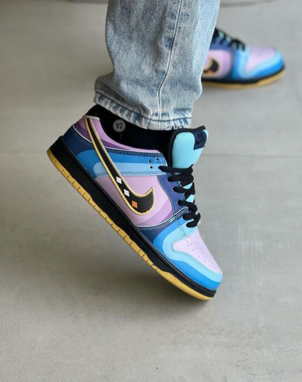 NIKE CUSTOM DUNK LOW "BEERUS"