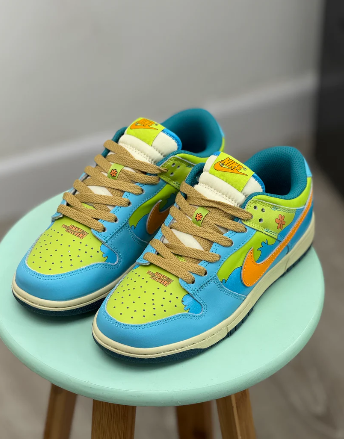 Scooby-Doo "Mystery Machine" Nike Dunk Low