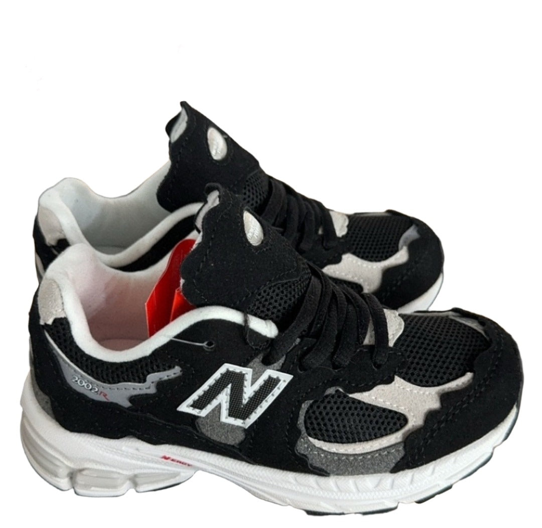 New Balance ML2002 - Black