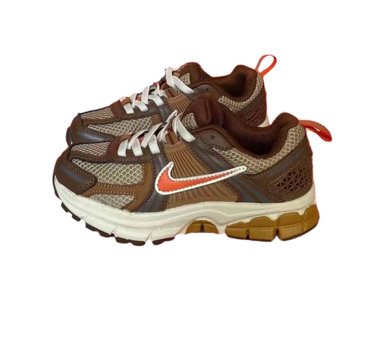 Nike Vomero 5 - Brown